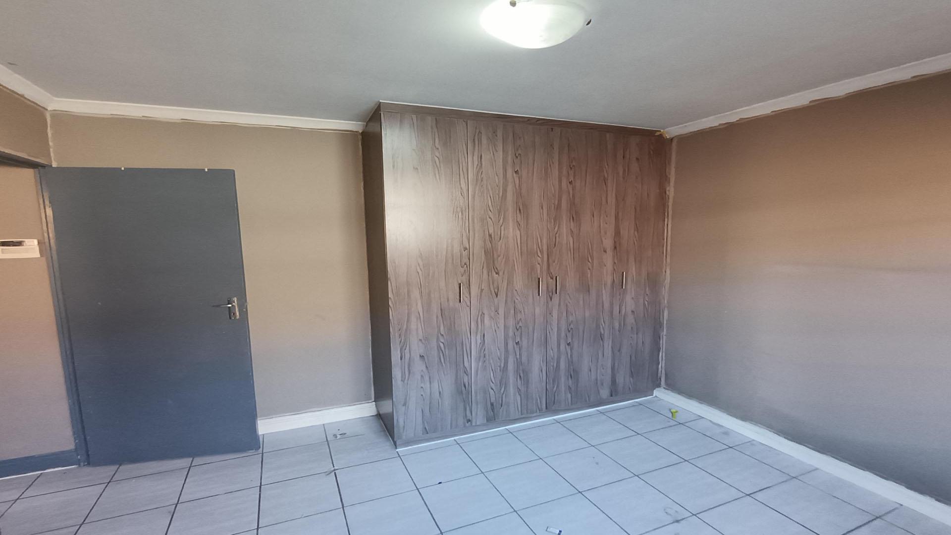 Bed Room 1 of property in Parsons Vlei