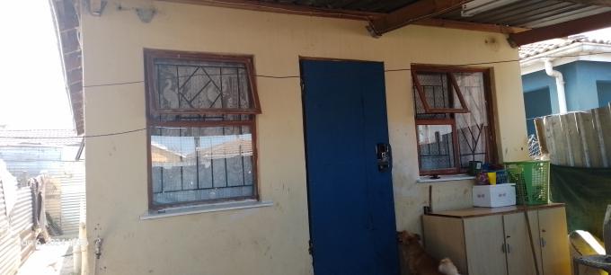 2 Bedroom House for Sale For Sale in Wallacedene - MR612675
