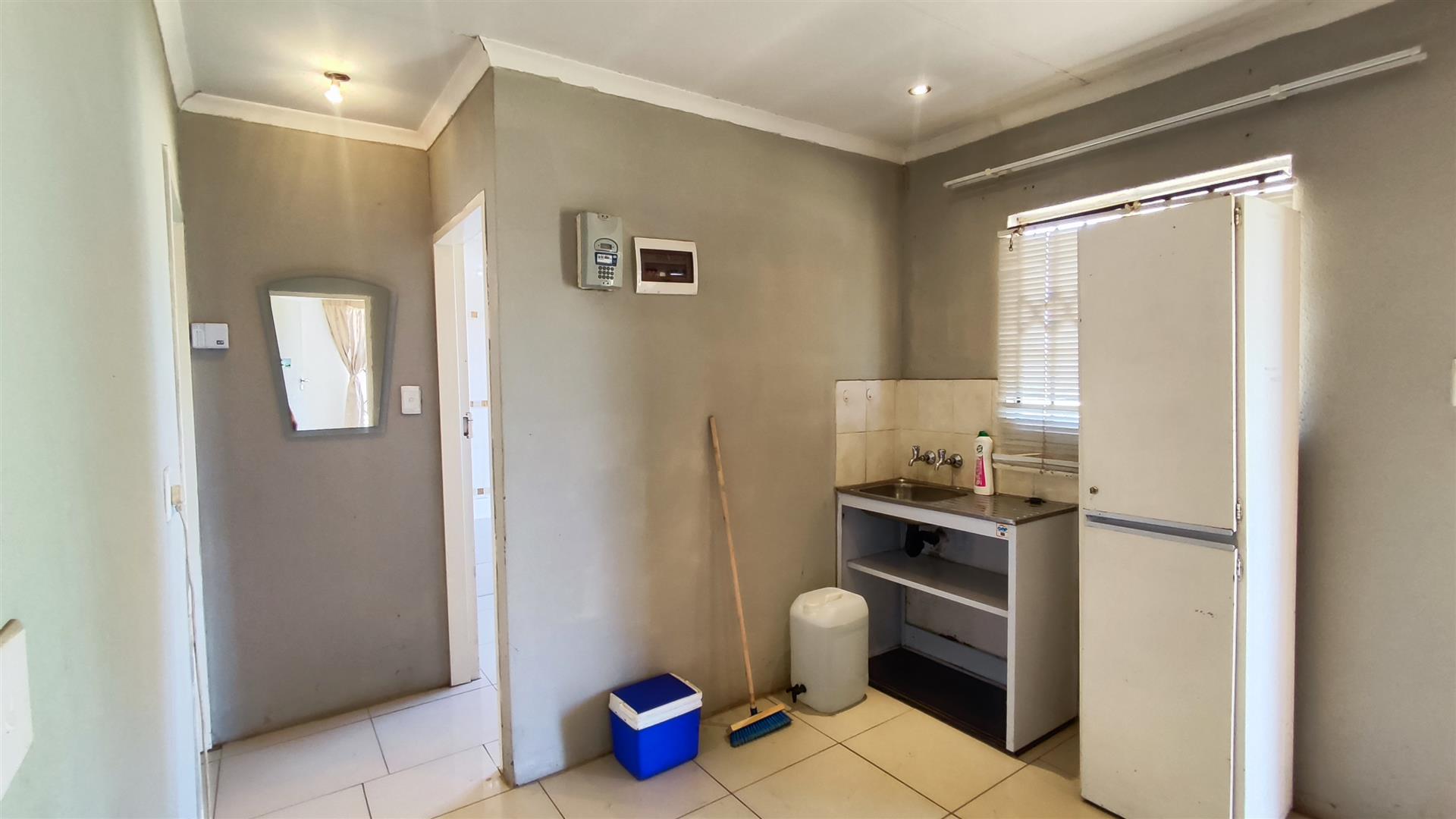Kitchen - 10 square meters of property in Riversdale