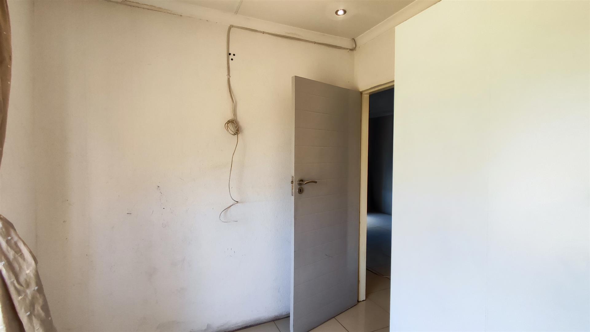 Bed Room 1 - 8 square meters of property in Riversdale