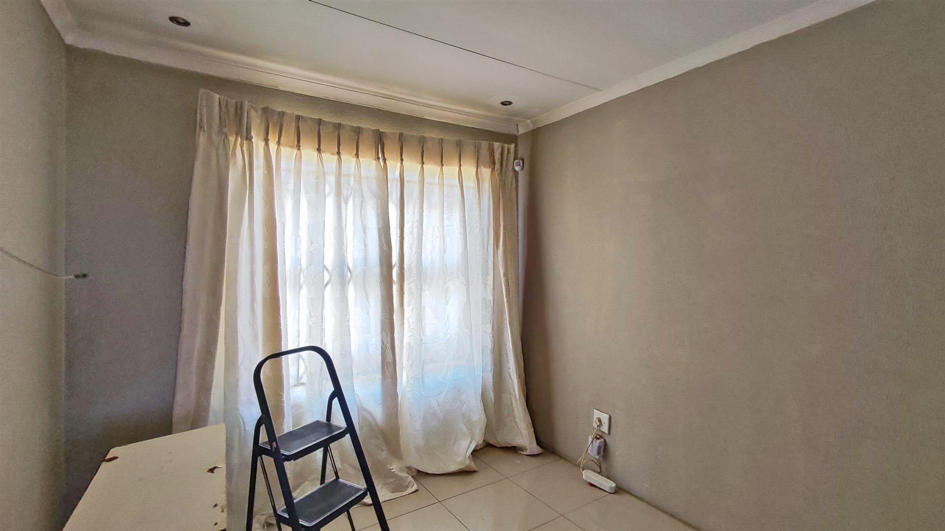 Bed Room 3 - 11 square meters of property in Riversdale