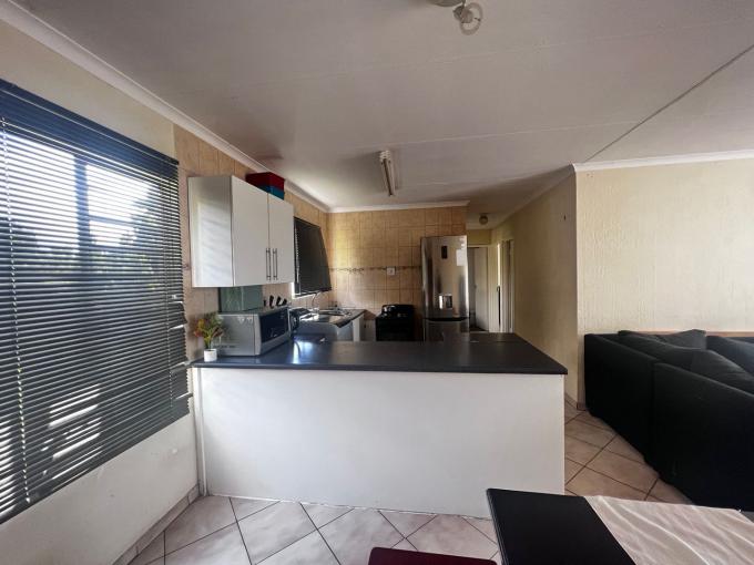 3 Bedroom Apartment for Sale For Sale in Radiokop - MR612694