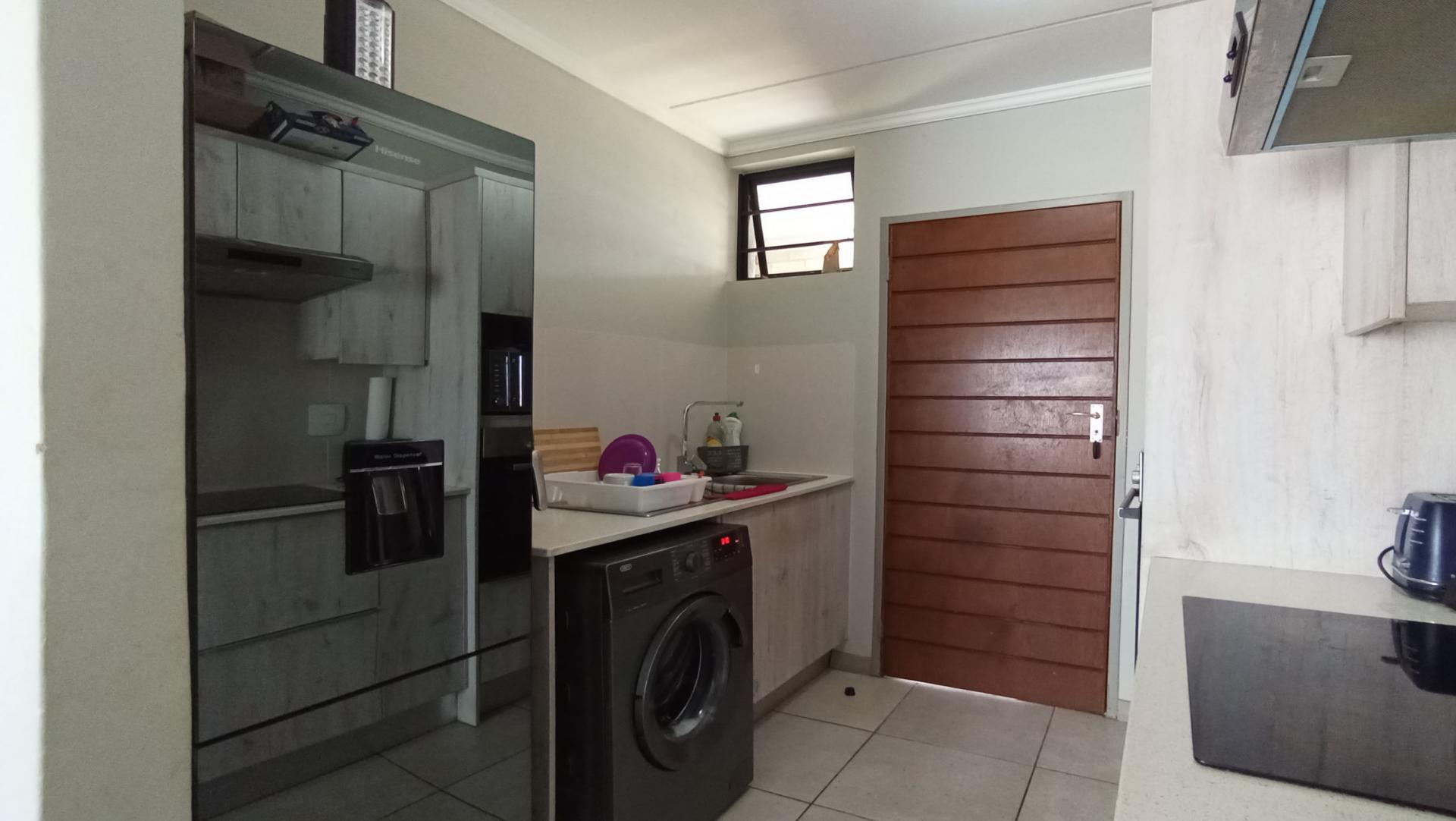 Kitchen - 7 square meters of property in Amberfield