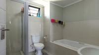 Bathroom 1 - 7 square meters of property in Amberfield