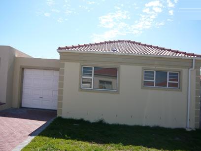 2 Bedroom House for Sale For Sale in Brackenfell - Private Sale - MR61274