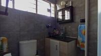 Bathroom 1 - 27 square meters of property in Sharonlea