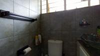 Bathroom 1 - 27 square meters of property in Sharonlea