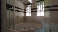 Bathroom 1 - 27 square meters of property in Sharonlea