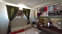 Main Bedroom - 17 square meters of property in Sharonlea