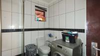 Bathroom 1 - 27 square meters of property in Sharonlea