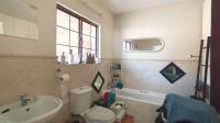 Main Bathroom - 12 square meters of property in Theresapark