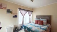 Main Bedroom - 17 square meters of property in Waterval East