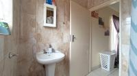 Main Bathroom - 5 square meters of property in Waterval East