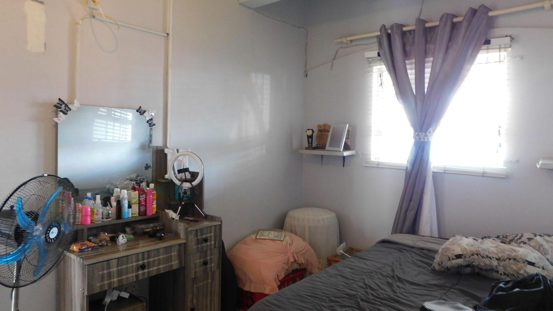 Main Bedroom - 12 square meters of property in Austerville