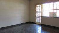 Lounges - 18 square meters of property in Forest Hill - JHB