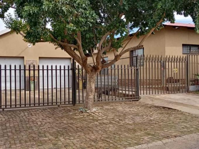 3 Bedroom House for Sale For Sale in Rensburg - MR613031