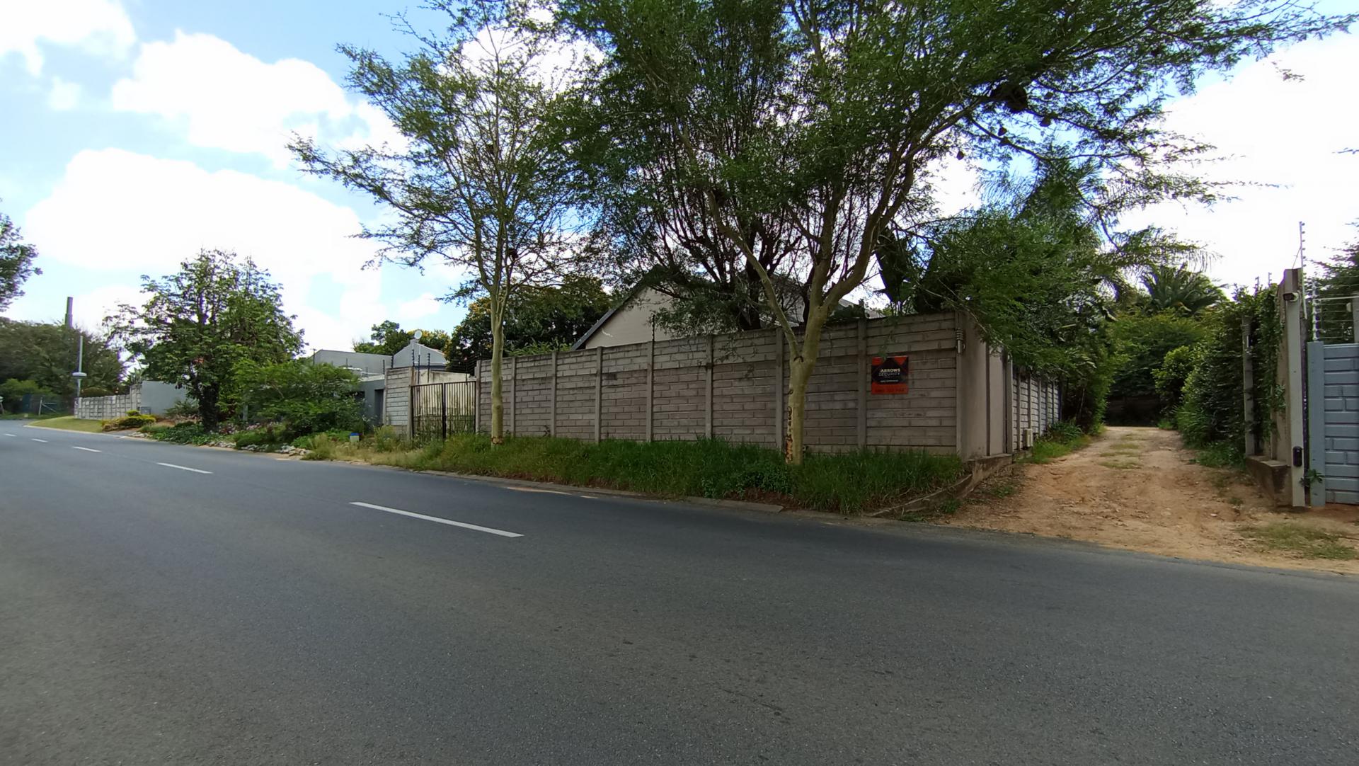 Front View of property in Johannesburg North