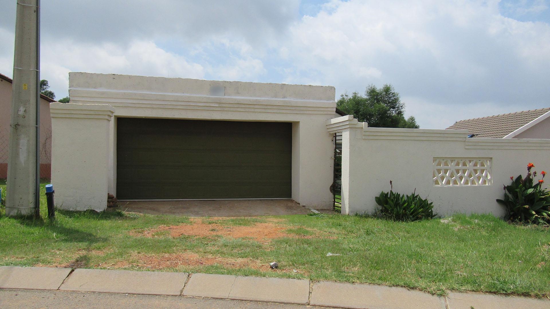 Front View of property in Lenasia South