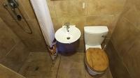 Bathroom 1 - 4 square meters of property in Bellville