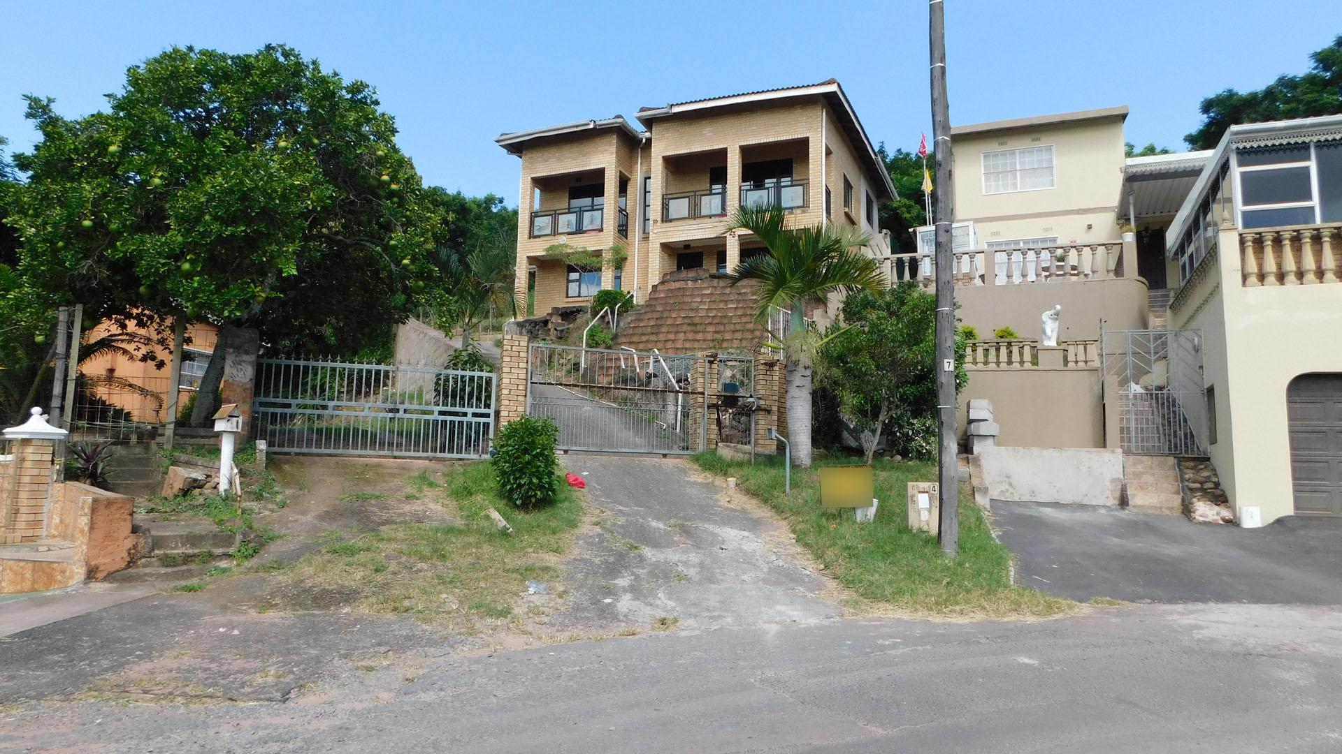 Front View of property in Oaklands - DBN