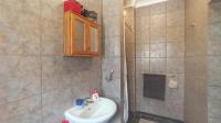 Bathroom 3+ - 10 square meters of property in Birchleigh