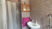 Bathroom 3+ - 10 square meters of property in Birchleigh