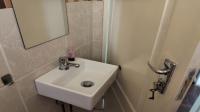 Bathroom 1 of property in Selection park