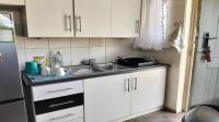 Kitchen of property in Selection park