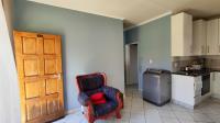 Lounges - 16 square meters of property in Dawn Park