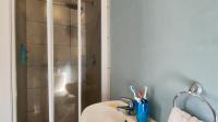 Main Bathroom - 3 square meters of property in Dawn Park