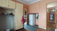 Kitchen - 17 square meters of property in Bezuidenhout Valley