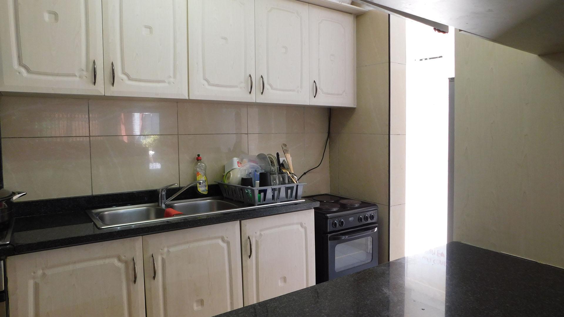Kitchen - 8 square meters of property in Westridge