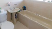 Bathroom 1 - 5 square meters of property in Westridge