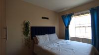 Bed Room 1 - 11 square meters of property in Sagewood