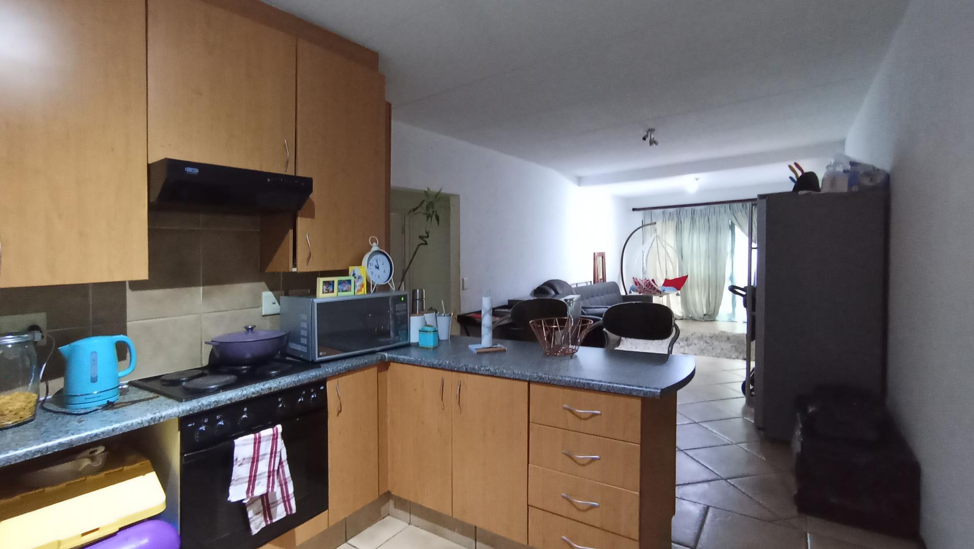 Kitchen - 11 square meters of property in Lone Hill