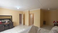 Main Bedroom - 33 square meters of property in Payneville