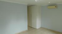 Main Bedroom - 15 square meters of property in Atholl Heights