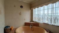 Main Bathroom - 11 square meters of property in Sharon Park