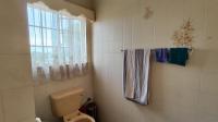 Main Bathroom - 11 square meters of property in Sharon Park