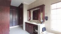 Main Bathroom - 16 square meters of property in Amandasig