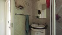 Bathroom 1 - 4 square meters of property in Lone Hill