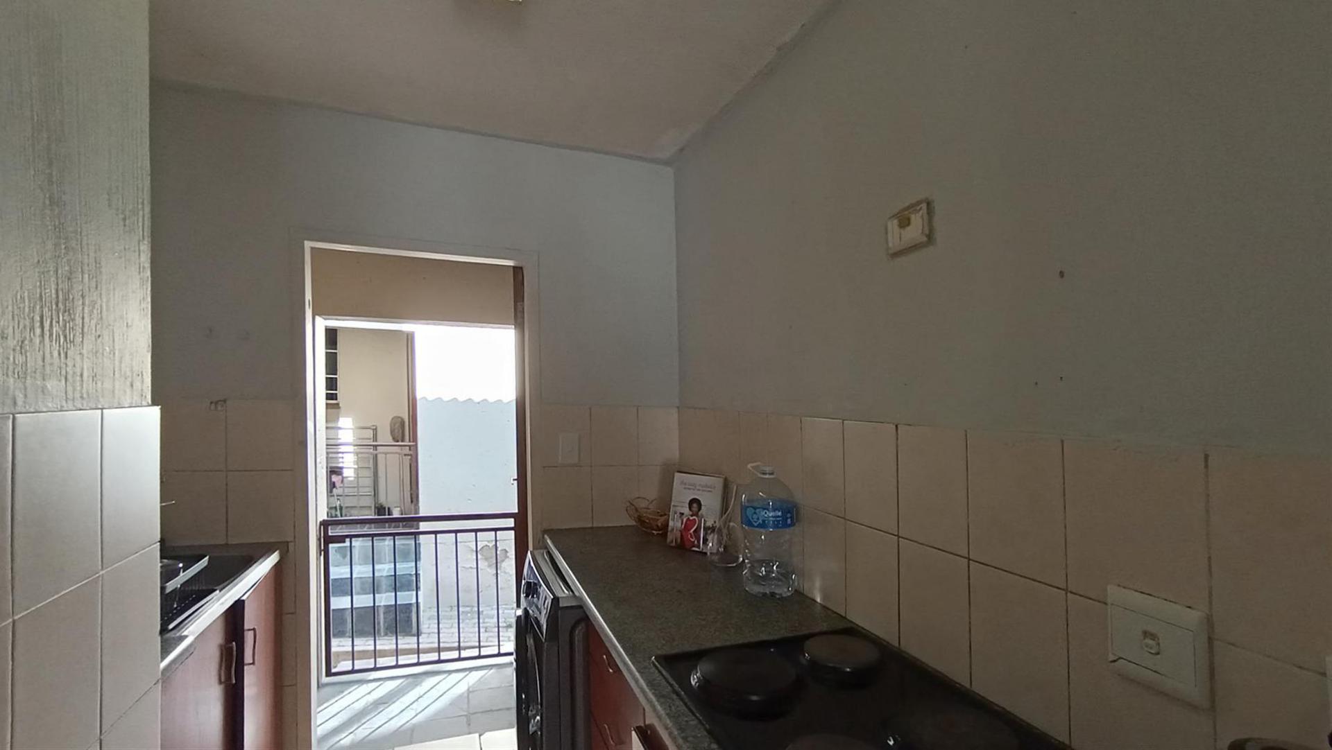 Kitchen - 7 square meters of property in Elspark