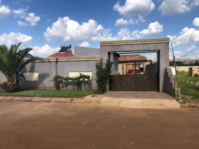 2 Bedroom House for Sale For Sale in Vlakfontein - MR613334
