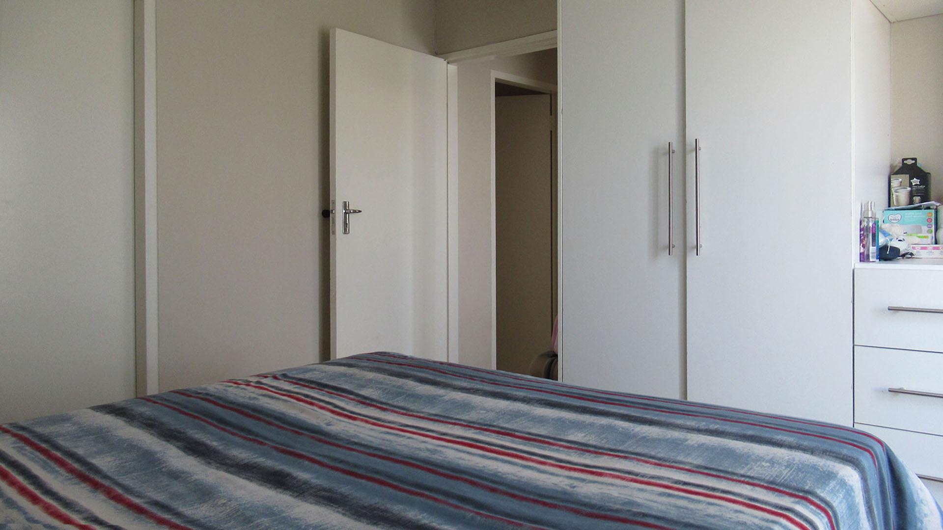 Main Bedroom - 10 square meters of property in Sky City