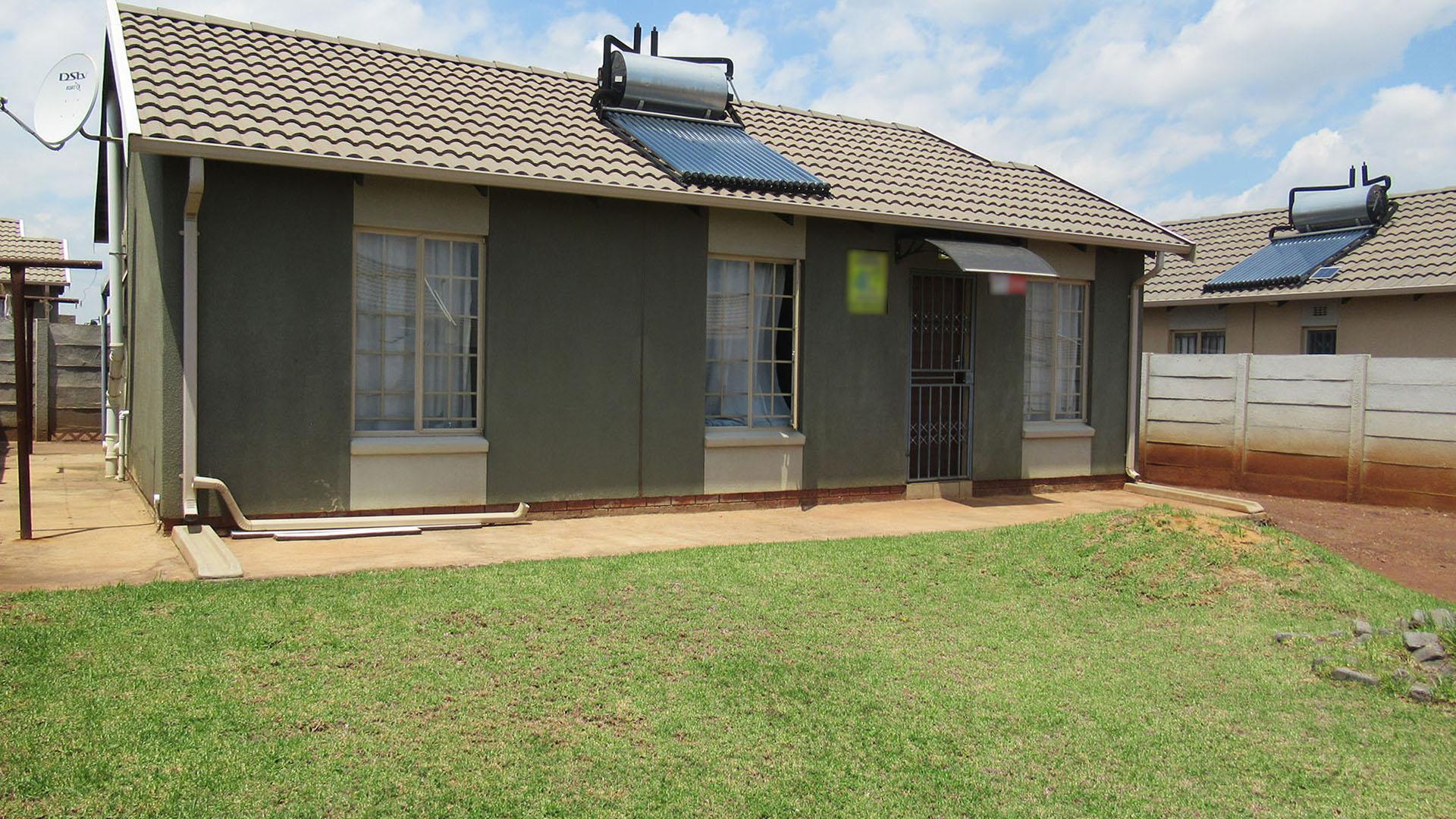 Front View of property in Sky City