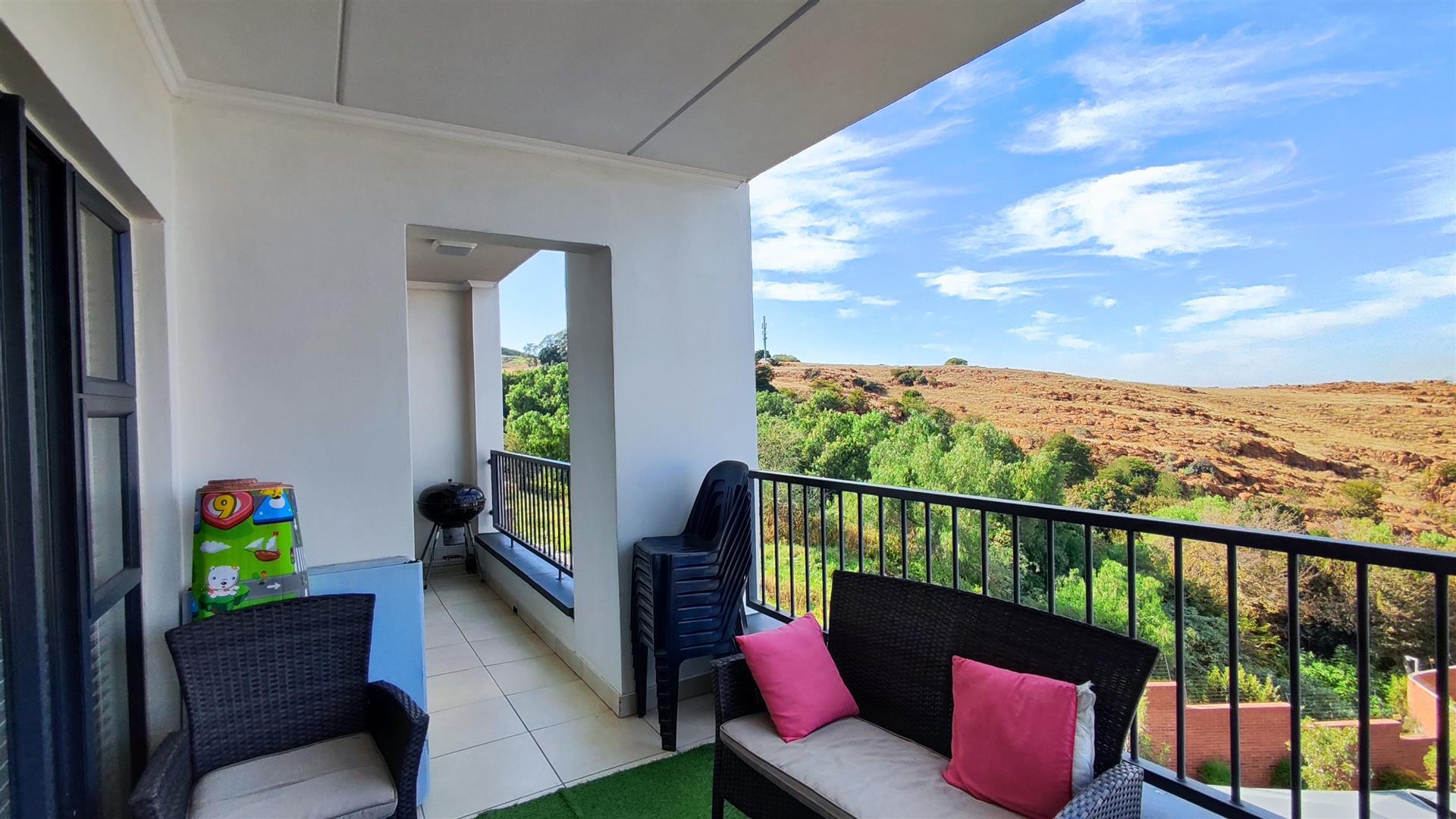 Balcony - 16 square meters of property in Oakdene