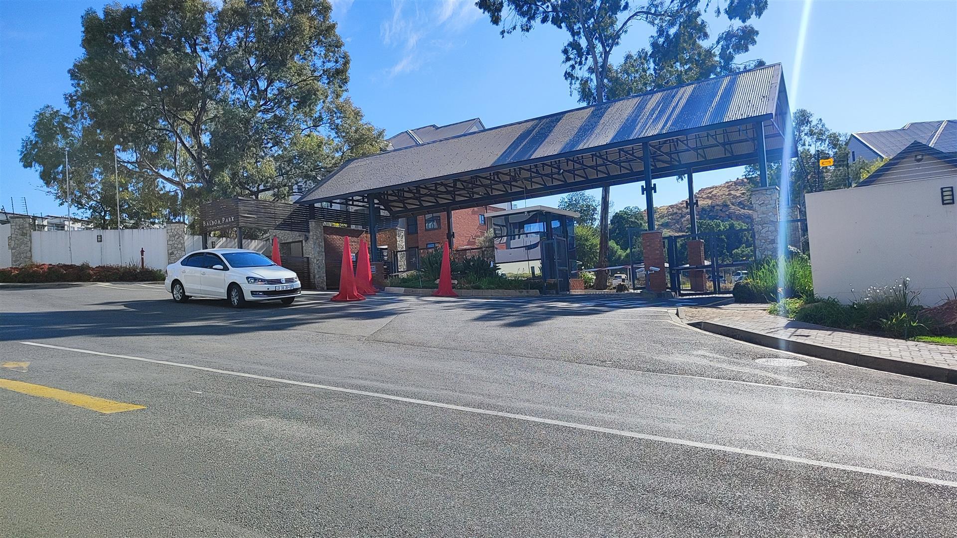 Front View of property in Oakdene