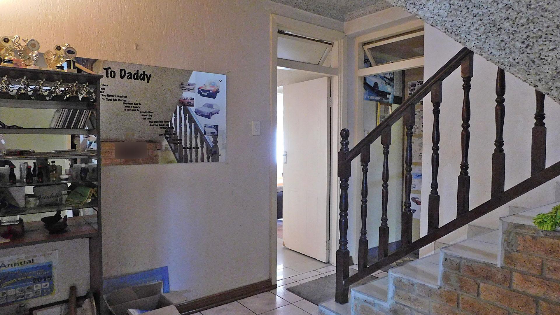 Spaces - 40 square meters of property in Shallcross 