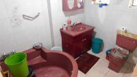 Bathroom 1 - 6 square meters of property in Shallcross 