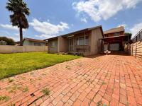 3 Bedroom 1 Bathroom House for Sale for sale in Sophiatown